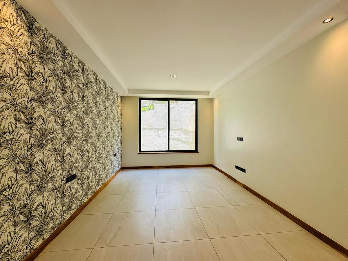 4 Bed Apartment with En Suite at Peponi Road - 14