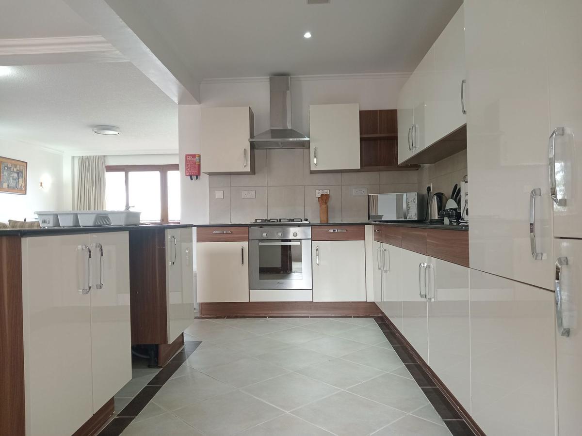 Serviced 3 Bed Apartment with En Suite in Kilimani - 3