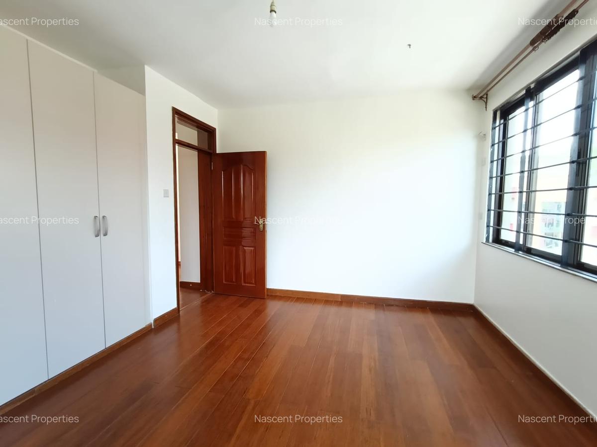 5 Bed Townhouse with En Suite in Lavington - 5