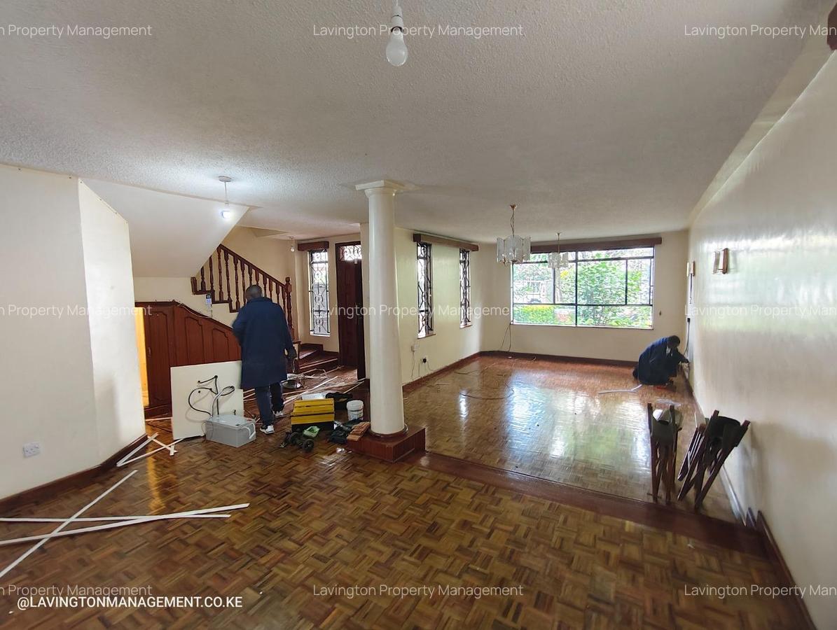 4 Bed Townhouse with En Suite at Valley Arcade - 5