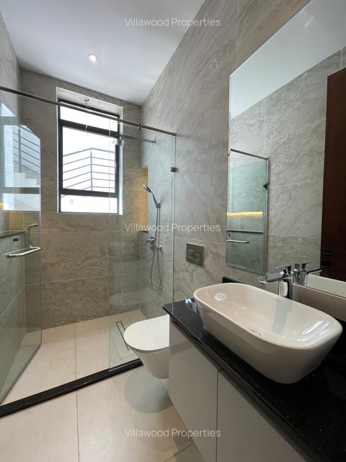 6 Bed Villa with En Suite in Spring Valley - 13