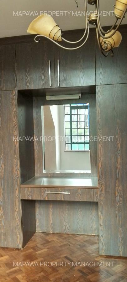 4 Bed Townhouse with En Suite in Lavington - 9