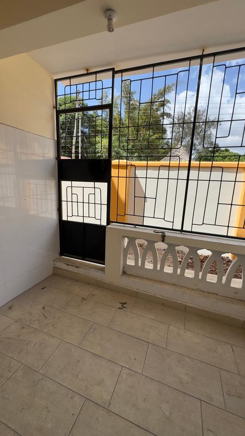 3 Bed Townhouse with Swimming Pool in Mtwapa - 4