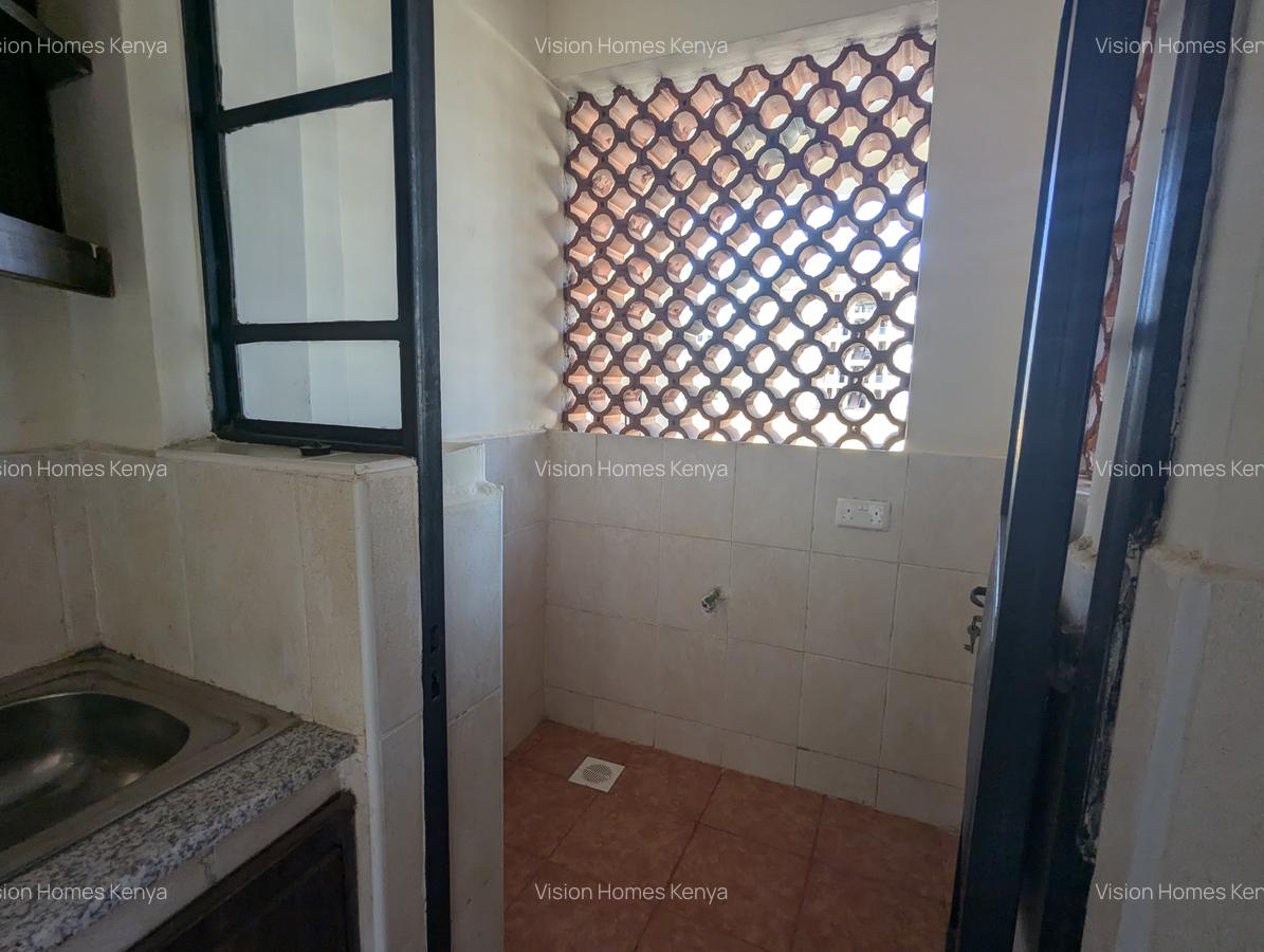 2 Bed Apartment with Swimming Pool in Kisaju - 9