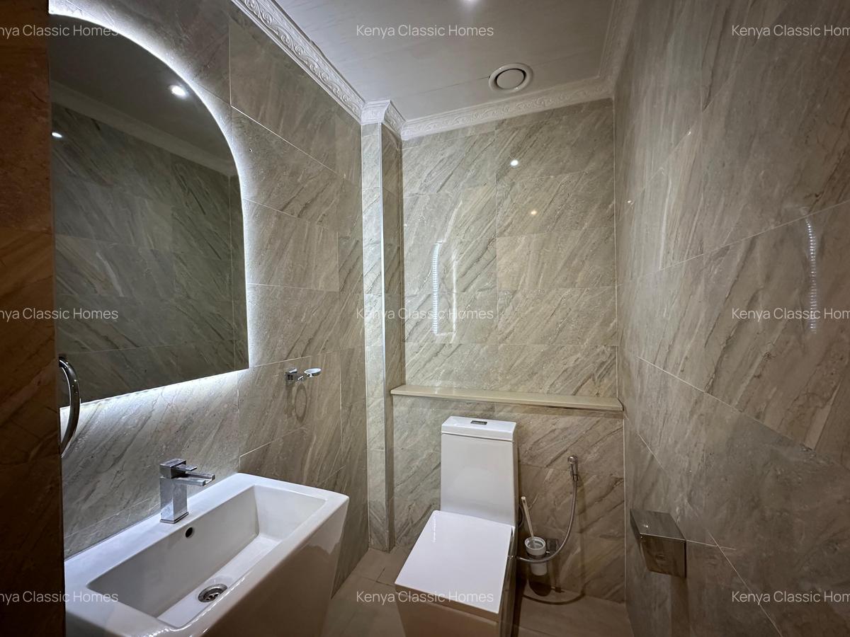 3 Bed Apartment with En Suite at Lavington - 6