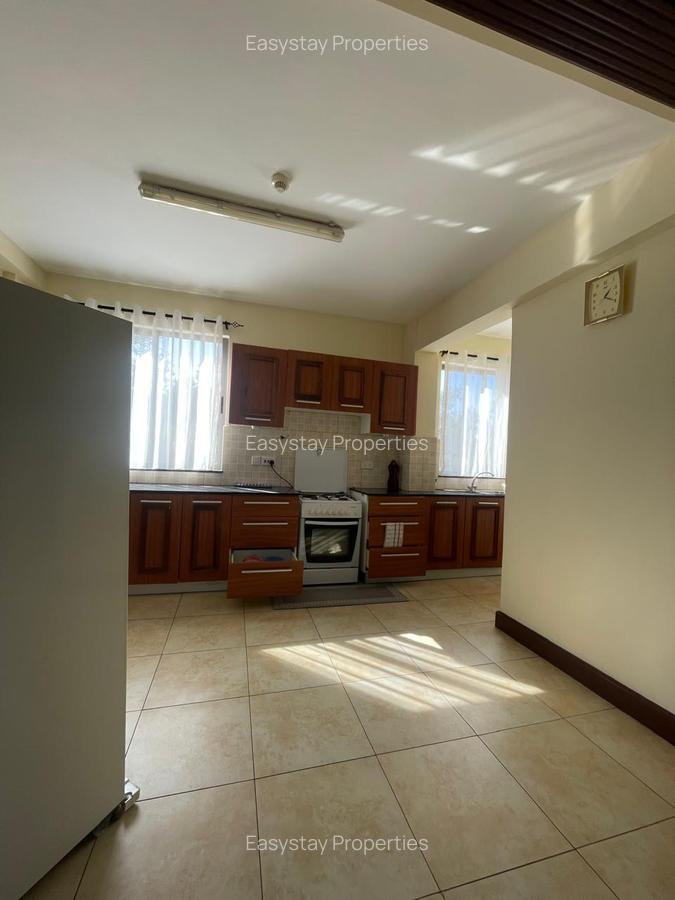 Serviced 3 Bed Apartment with Swimming Pool in Bamburi - 9