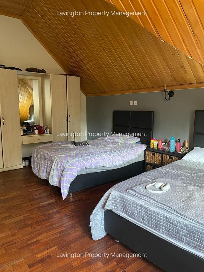 5 Bed Townhouse with En Suite at Lavington Green - 5