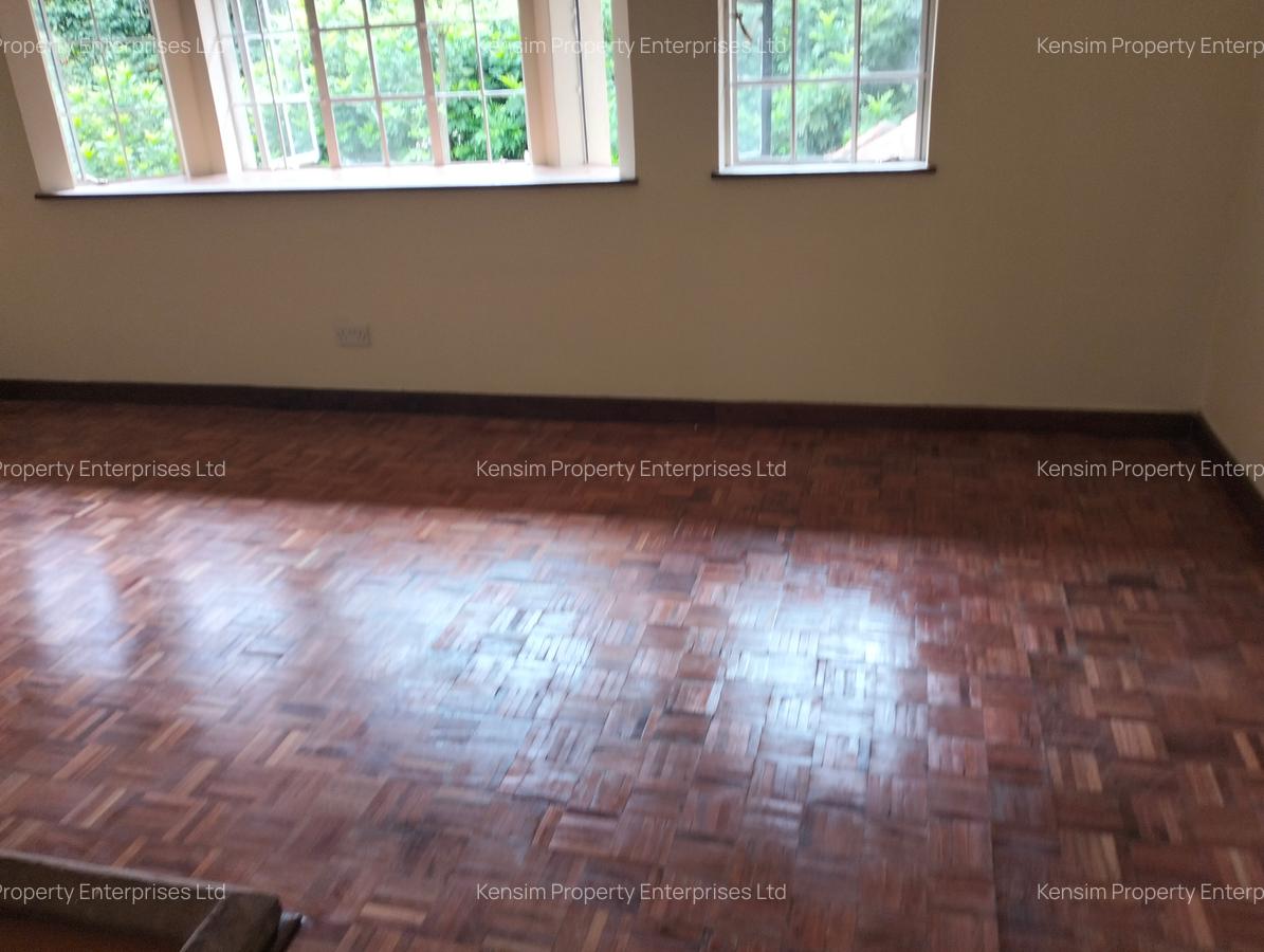 5 Bed Townhouse with En Suite in Rosslyn - 14