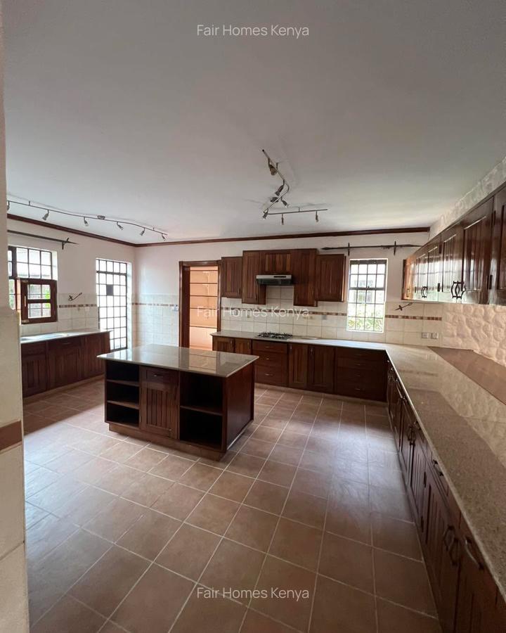 4 Bed Townhouse with En Suite at Peponi Road - 5