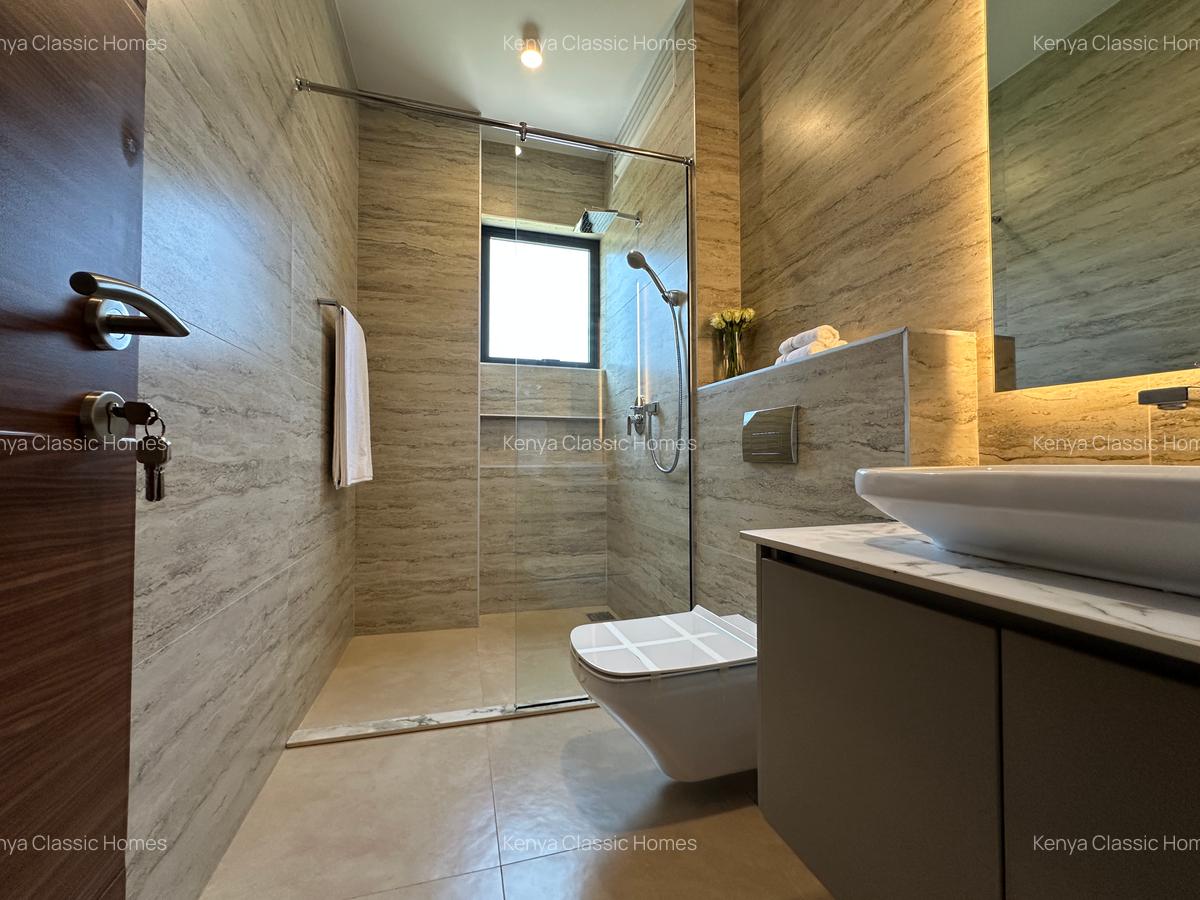 3 Bed Apartment with En Suite at Riverside - 13