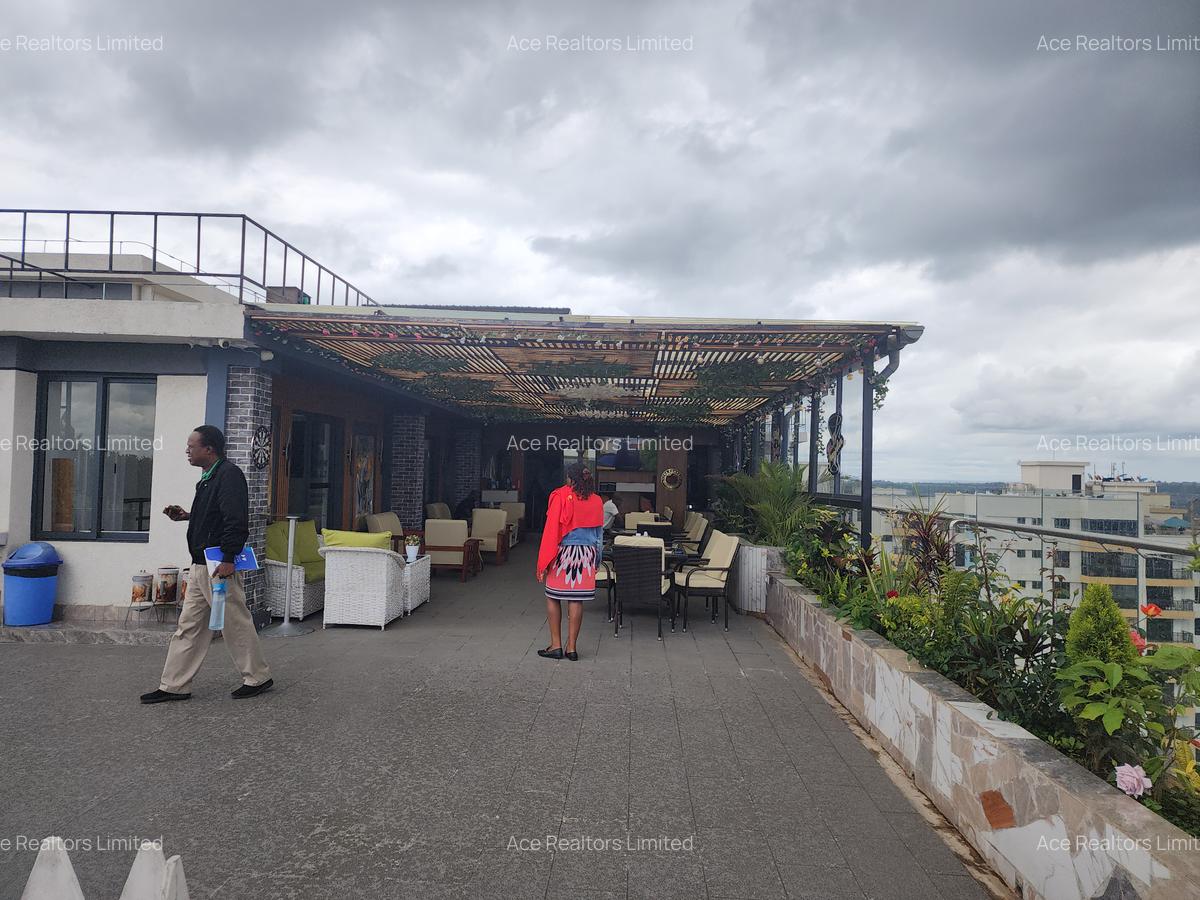 2 Bed Apartment with En Suite at Marcus Garvey - 12