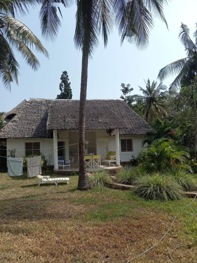 2 Bed Villa with En Suite in Diani - 1