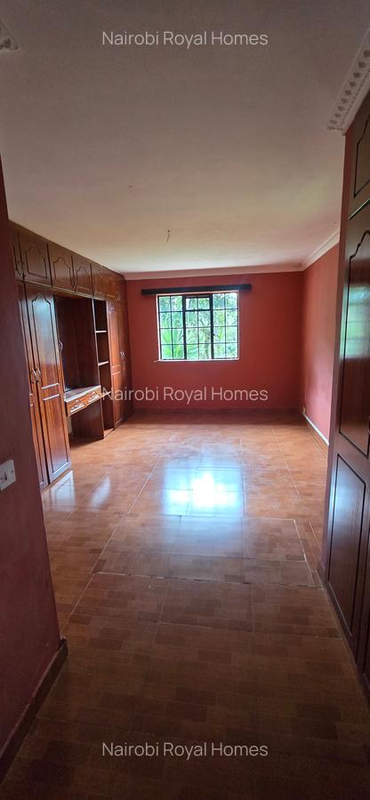 4 Bed House with En Suite at Loresho Road - 17