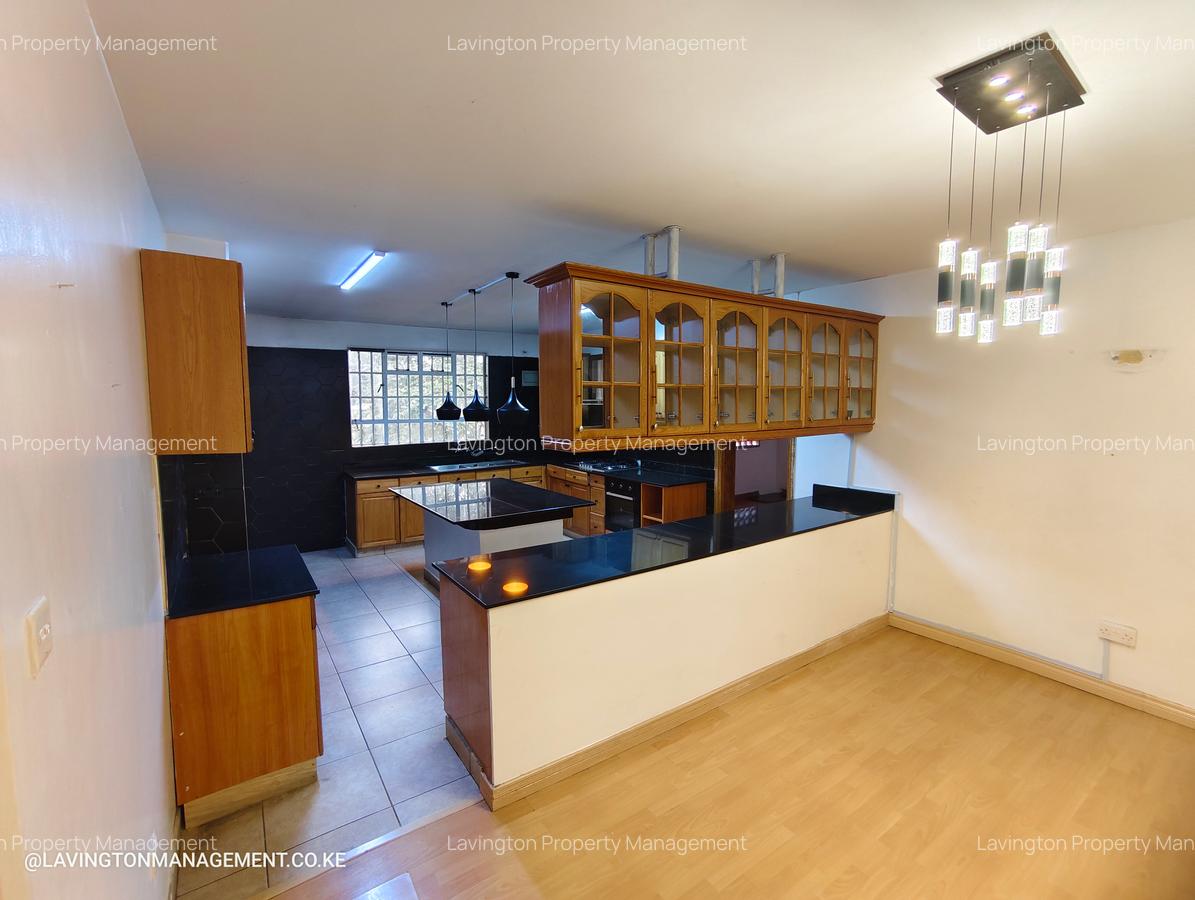 4 Bed Apartment with En Suite at Lavington Green - 5