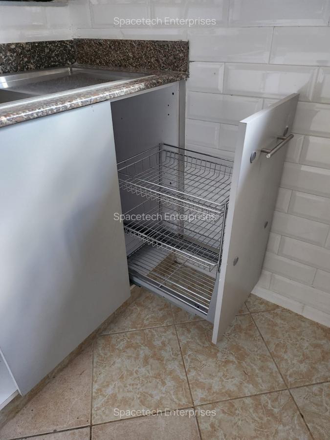 4 Bed House with En Suite in Lavington - 12