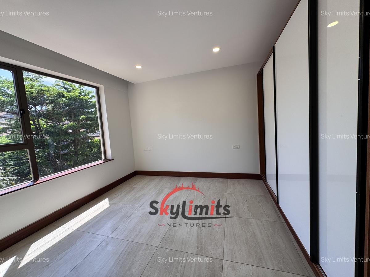 2 Bed Apartment with En Suite in Westlands Area - 9