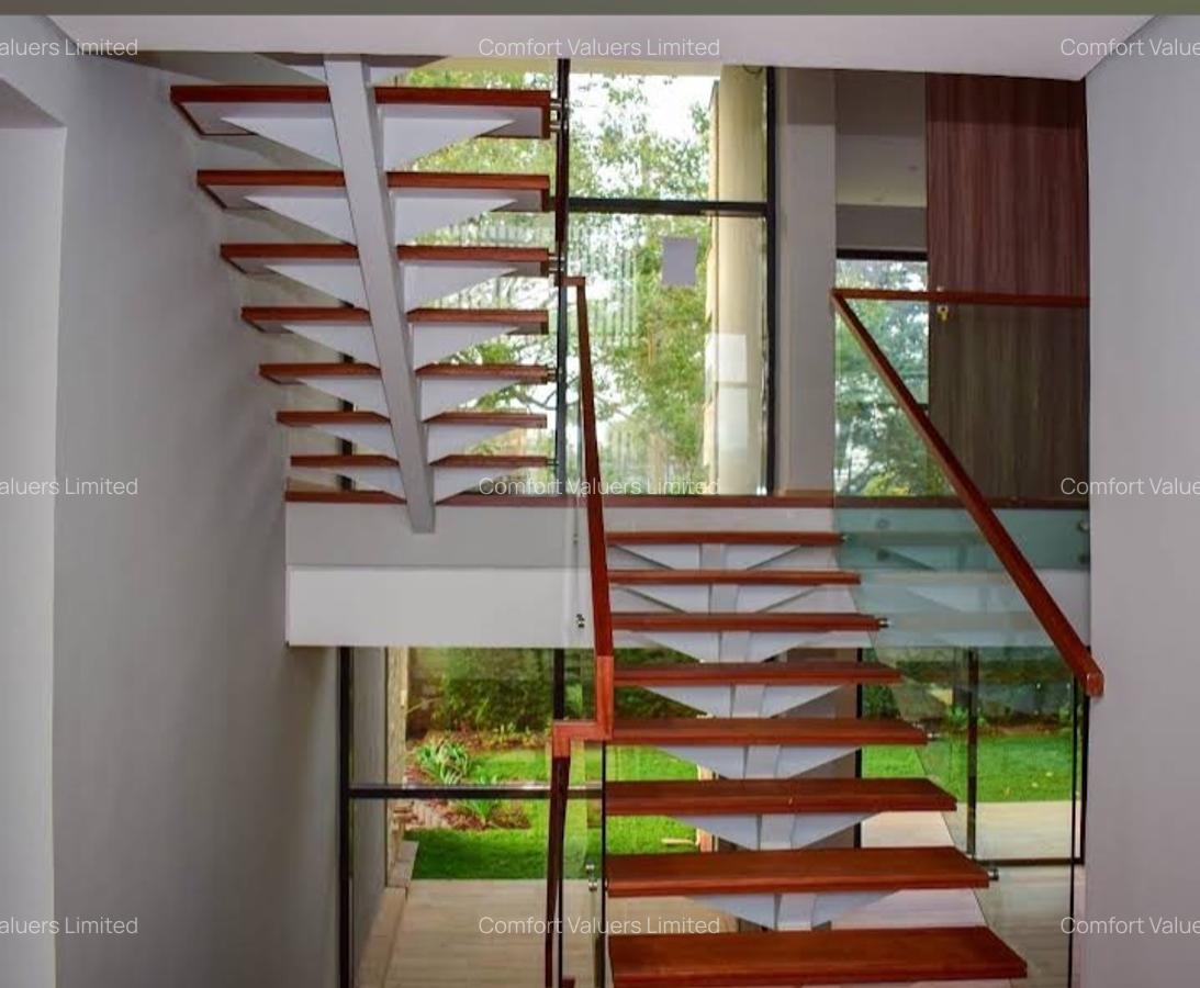 5 Bed House with En Suite at Runda - 7