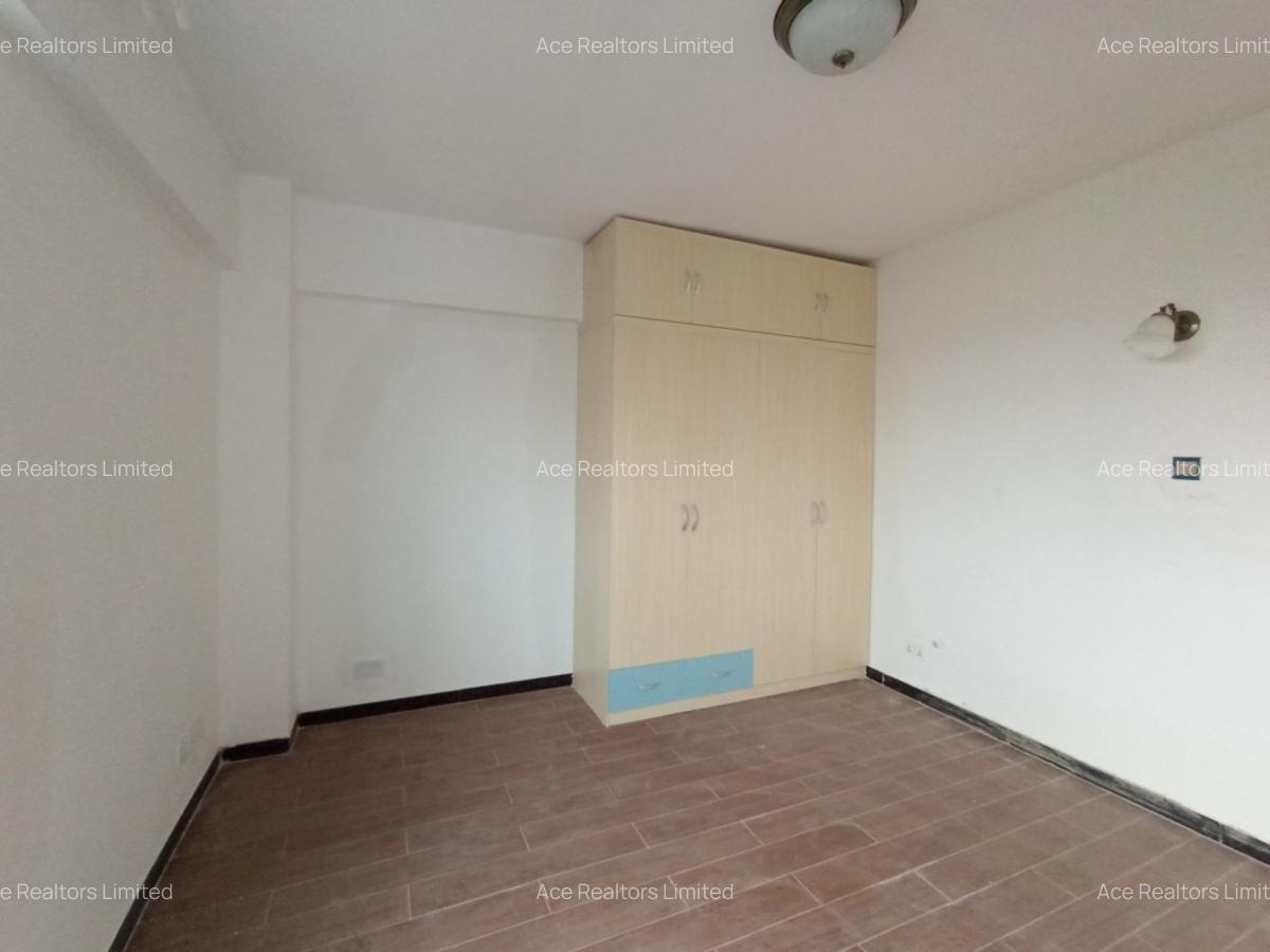 2 Bed Apartment with En Suite at Dennis Prit - 7