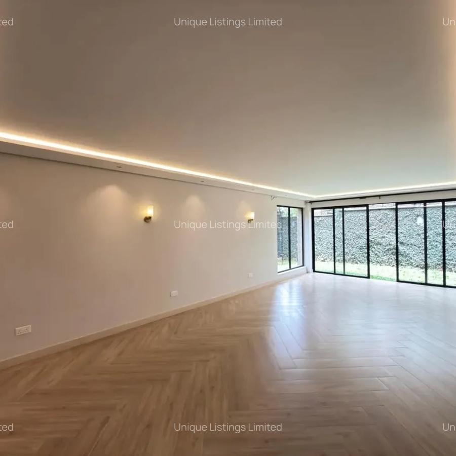 5 Bed Townhouse with En Suite in Lavington - 3