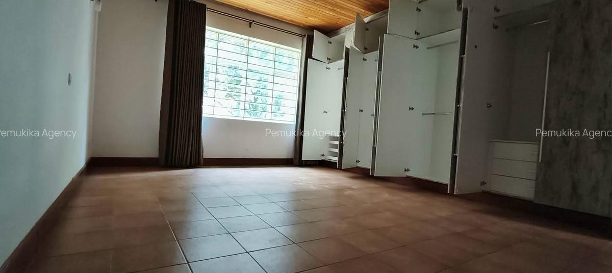5 Bed Townhouse with En Suite in Rosslyn - 10