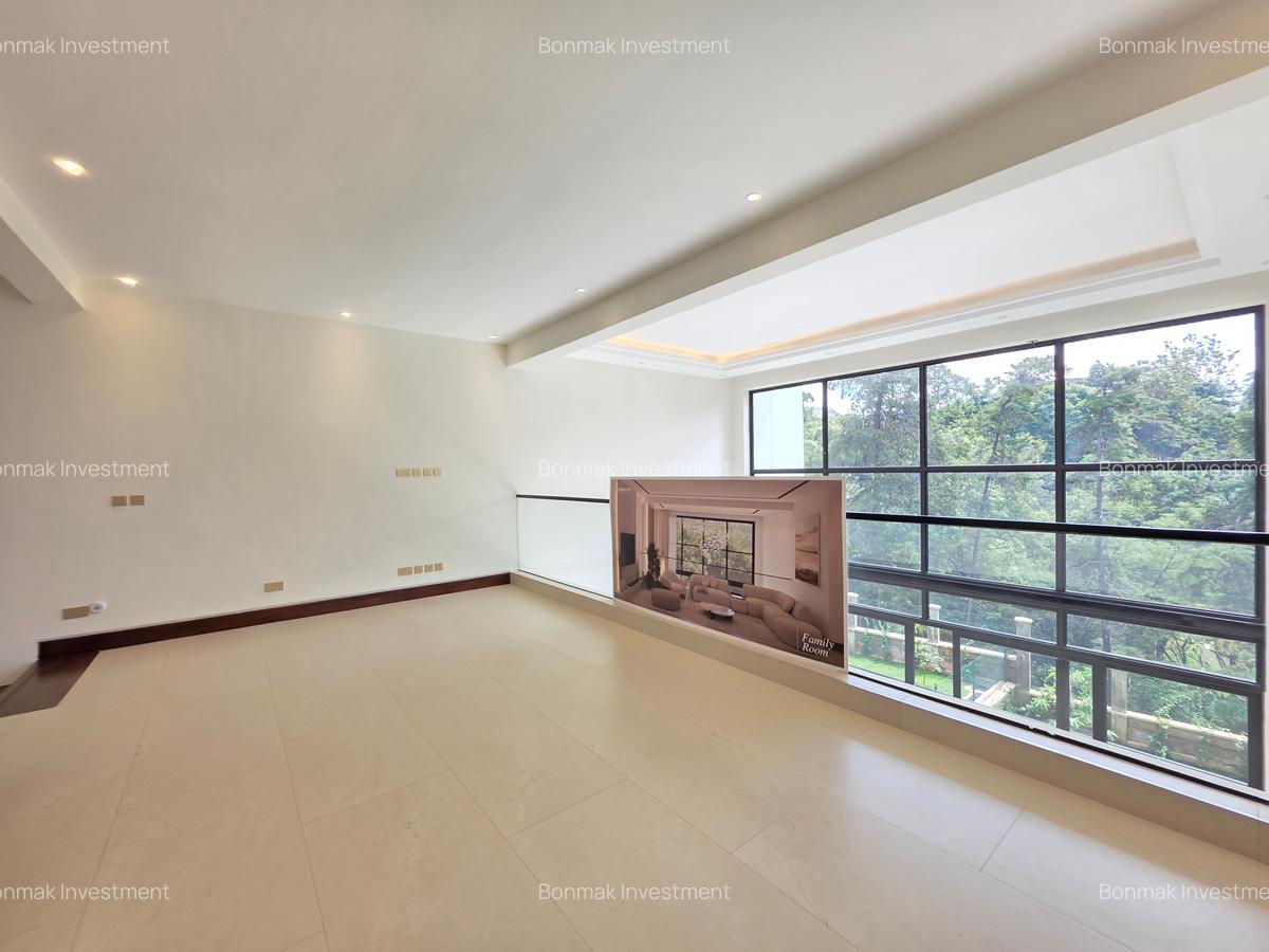 6 Bed Townhouse with En Suite at Old Kitusuru - 13