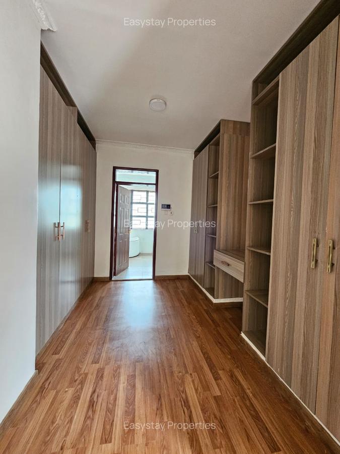 6 Bed Townhouse with En Suite in Lavington - 15