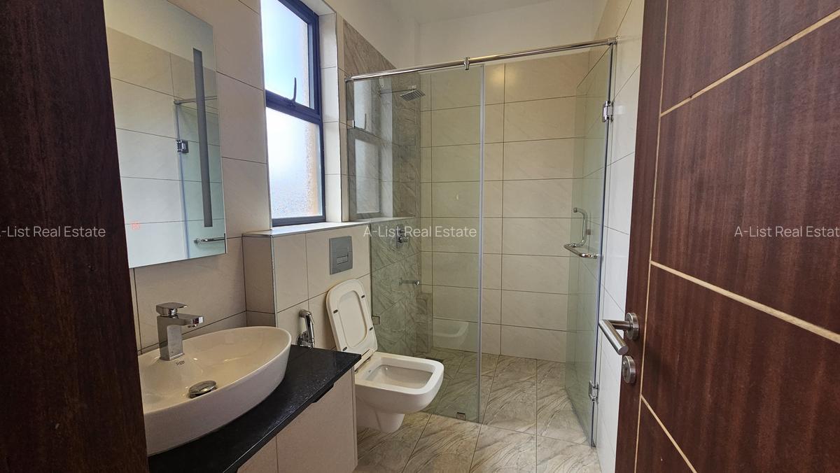3 Bed Apartment with En Suite at Parklands Road - 4