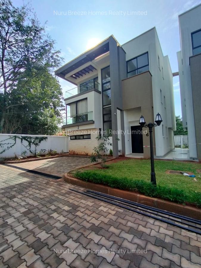 4 Bed Townhouse with En Suite in Lavington - 20