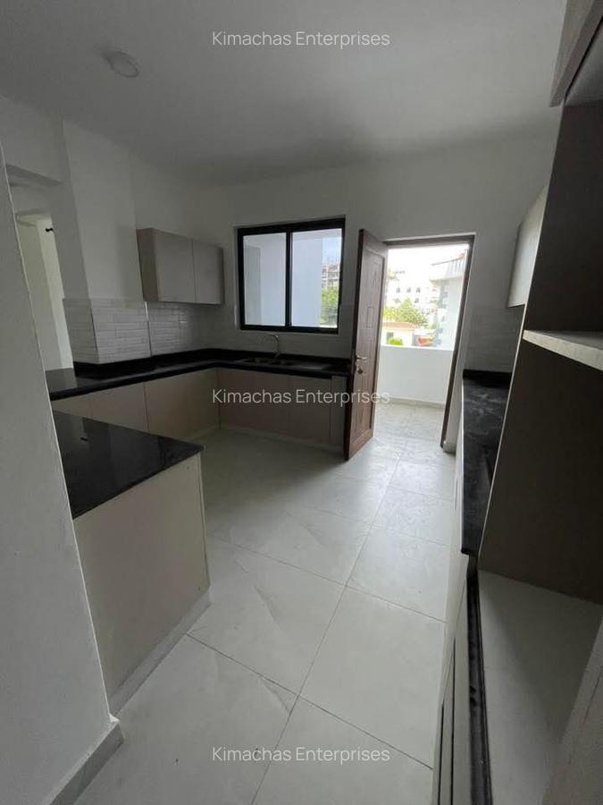 Serviced 3 Bed Apartment with En Suite at Bustani Close - 11