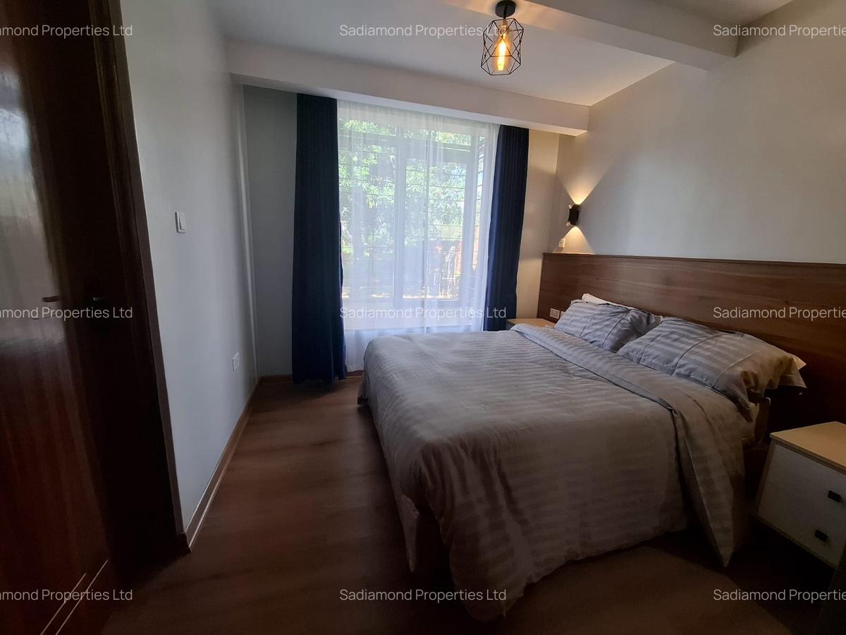 2 Bed House with En Suite in Ridgeways - 14