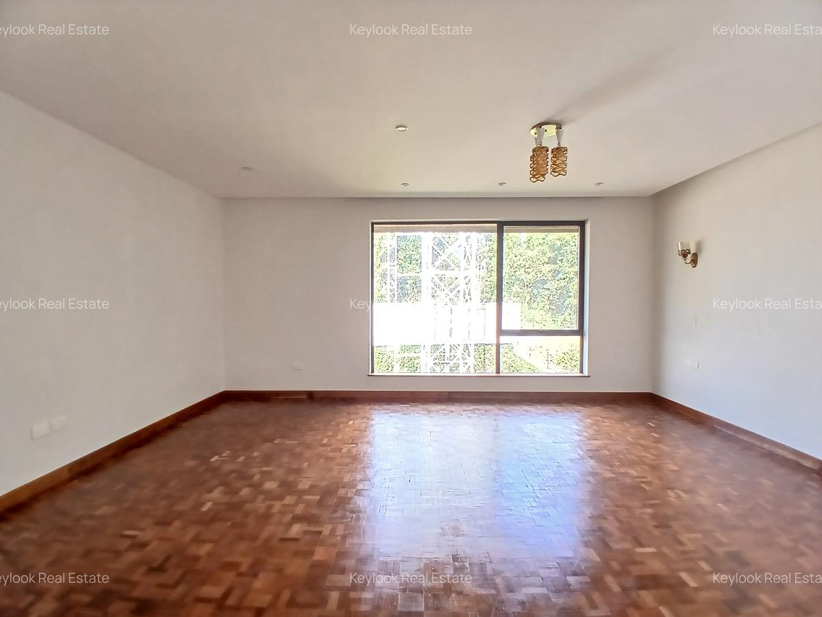 5 Bed Townhouse with En Suite at Lavington Green - 6