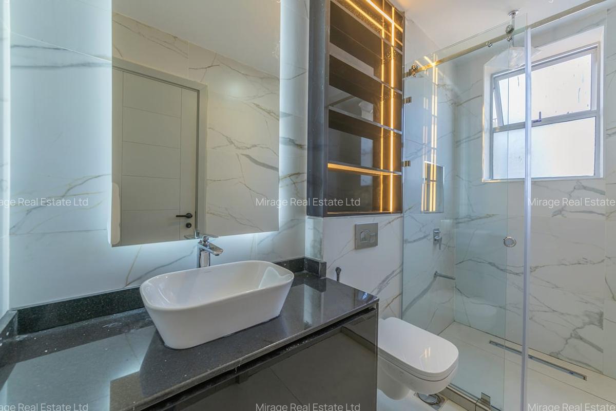 4 Bed Apartment with En Suite in General Mathenge - 9