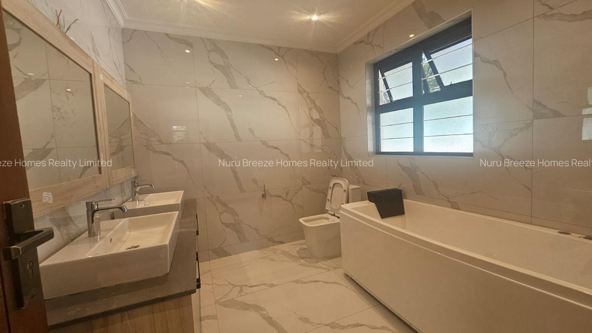 7 Bed House with En Suite in Runda - 9