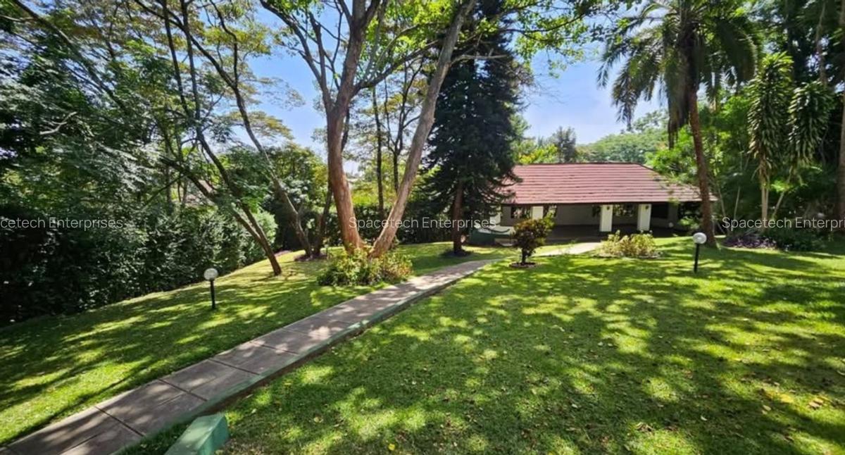 4 Bed House with En Suite in Runda - 3