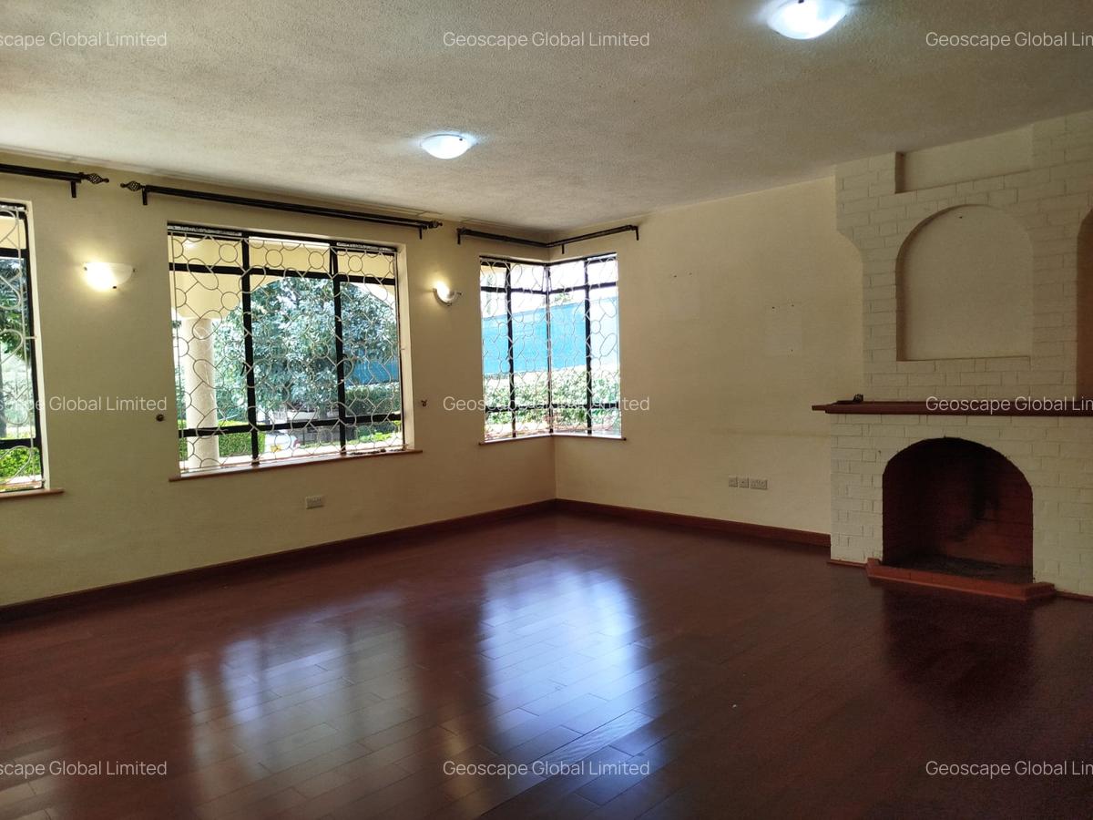 6 Bed House with En Suite in Runda - 4