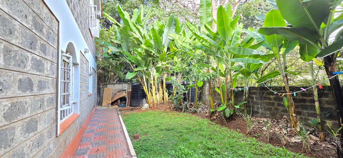 4 Bed Townhouse with En Suite in Lavington - 11