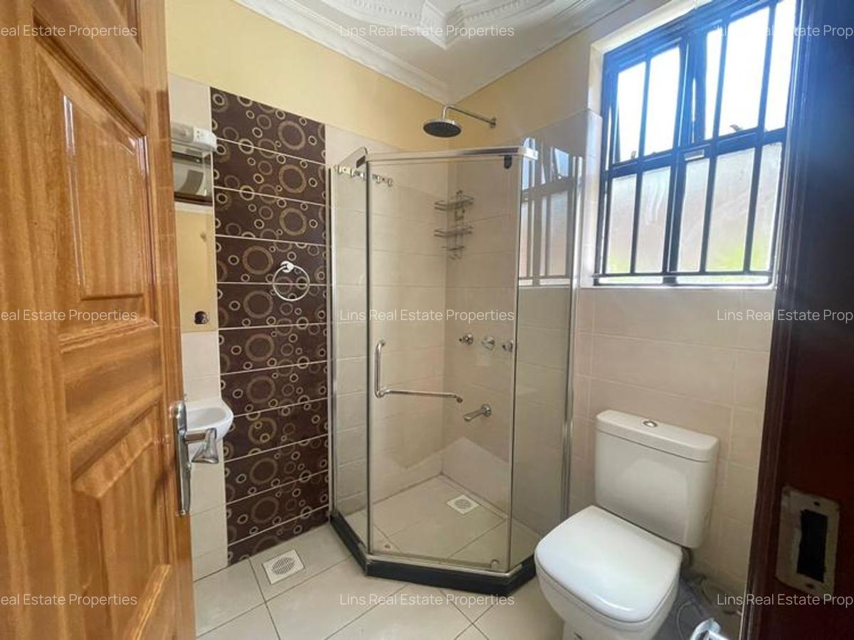 4 Bed Townhouse with En Suite in Lavington - 5