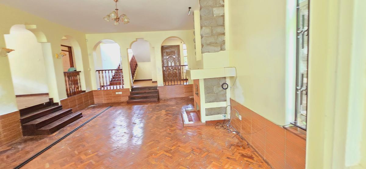 5 Bed Townhouse with En Suite at Mugumo Road - 14