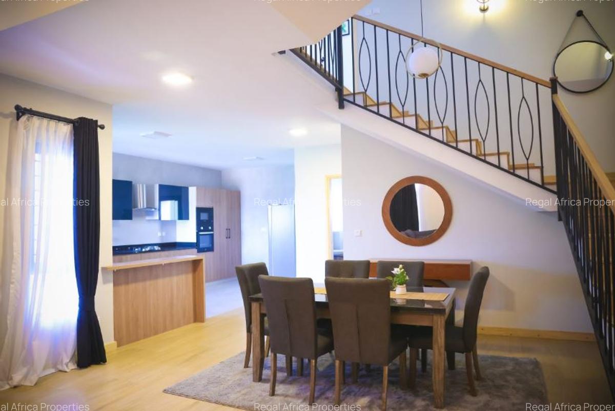 4 Bed Townhouse with En Suite in Langata - 2