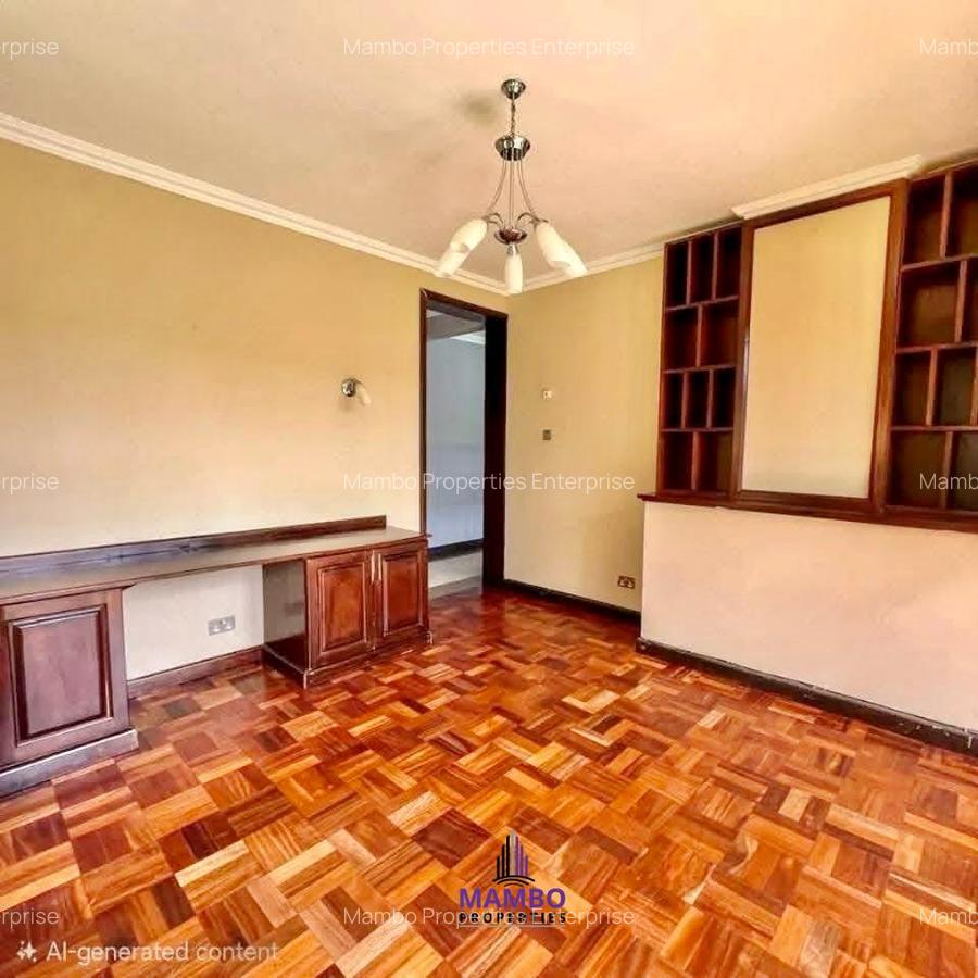 4 Bed Villa with En Suite at Rosslyn Lone Tree - 4