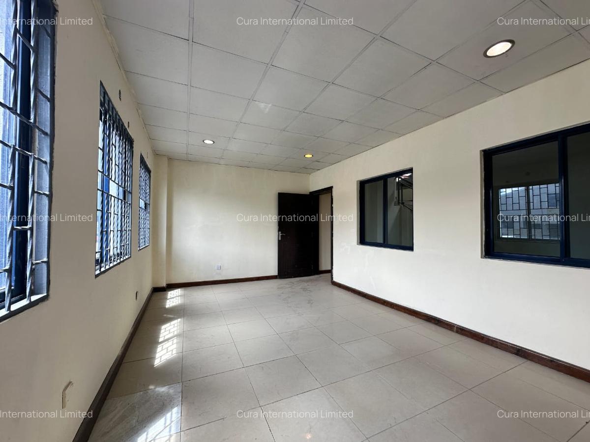 9,000 ft² Warehouse in Syokimau - 17
