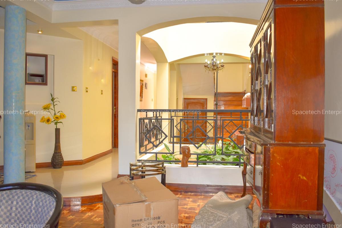 4 Bed Townhouse with En Suite in Lavington - 7