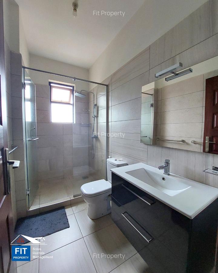 3 Bed Apartment with En Suite at City Park - 12