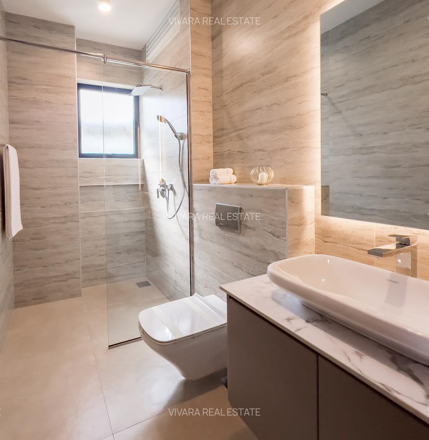 2 Bed Apartment with En Suite in Riverside - 12