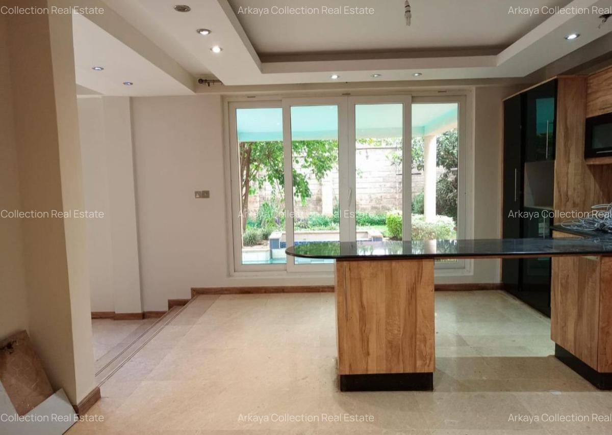 5 Bed Townhouse with En Suite in Lavington - 10