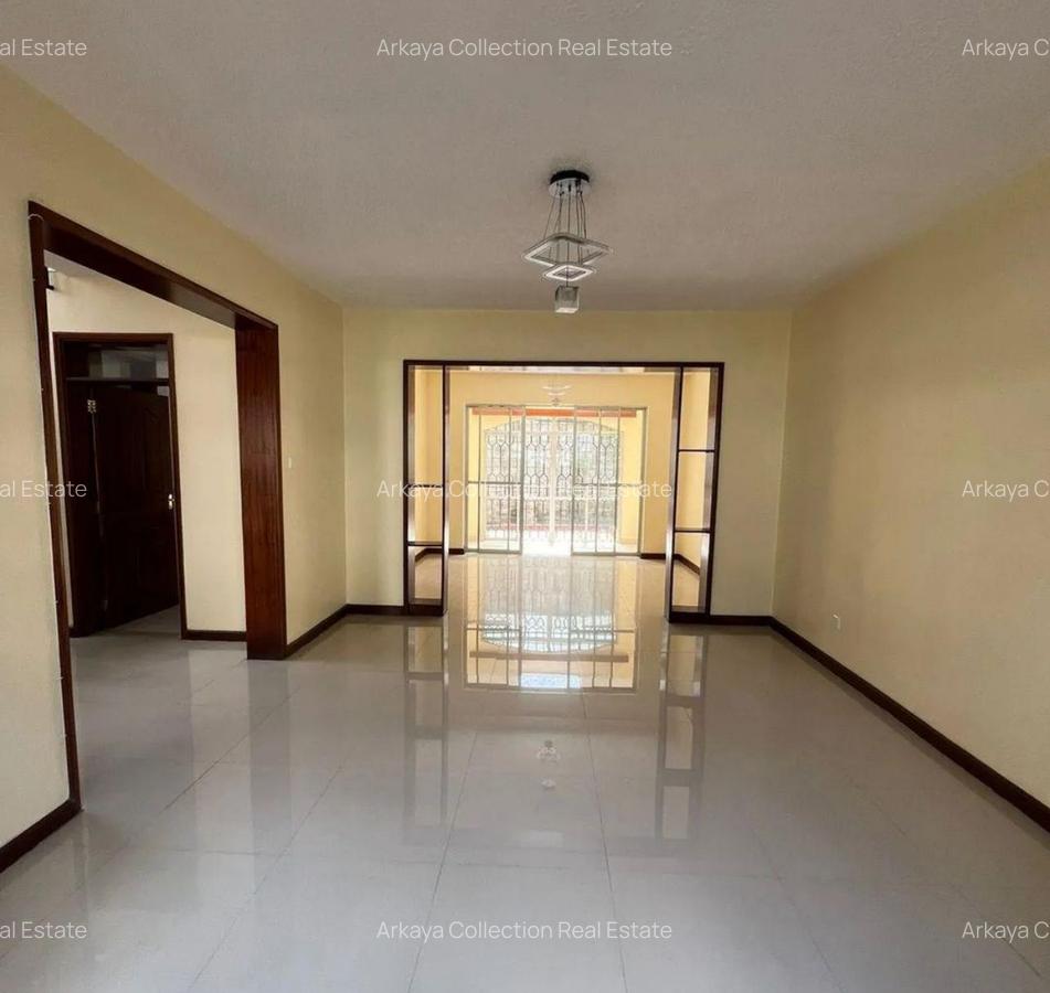 4 Bed Townhouse with En Suite in Lavington - 2