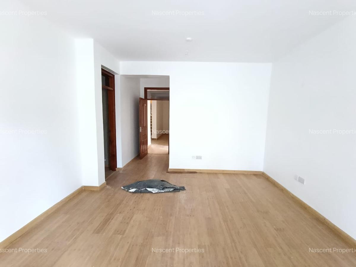 5 Bed Townhouse with En Suite in Lavington - 20