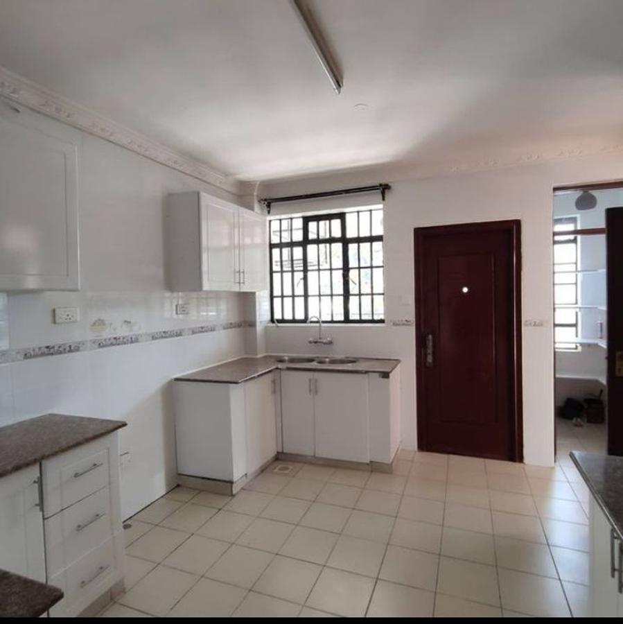 3 Bed Apartment with En Suite in Kileleshwa - 4