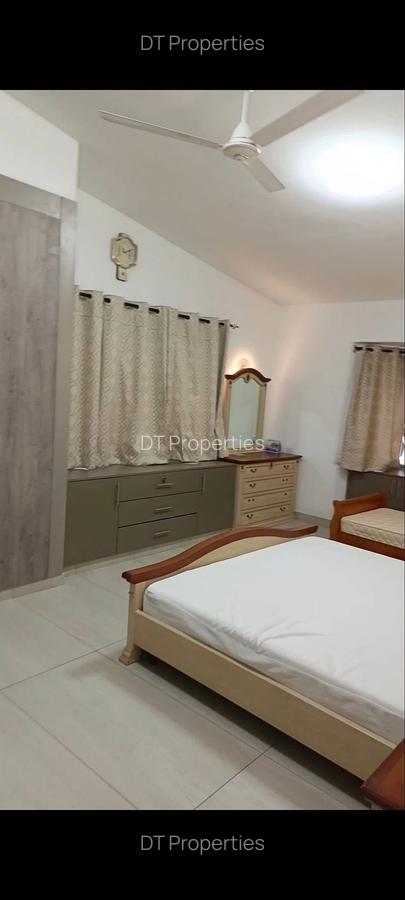 7 Bed House with Swimming Pool at Nyali - 9