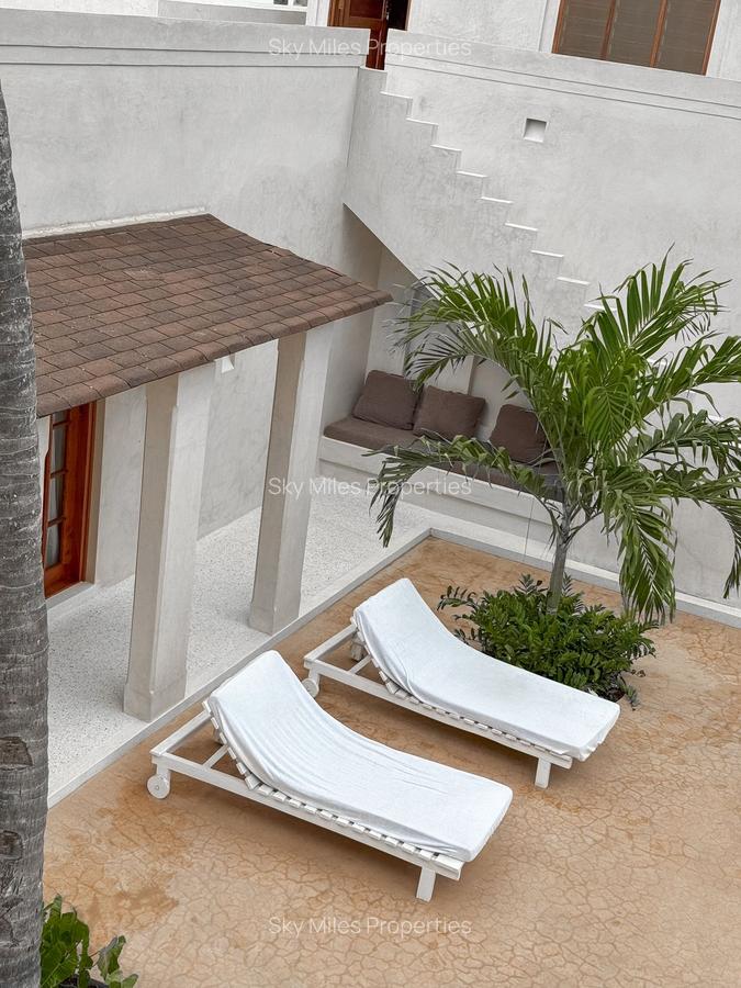 4 Bed Villa with En Suite at Watamu - 2